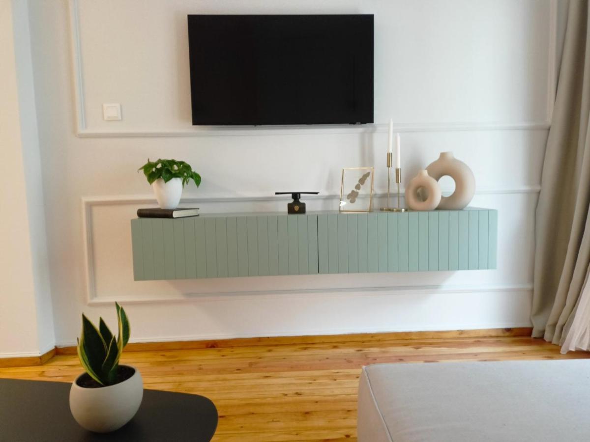 Stylish Modern Classic Apartment 塞萨洛尼基 外观 照片